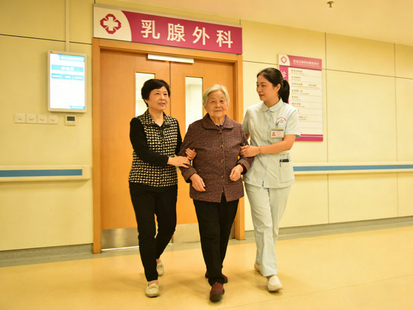 2026年北京乳腺肿瘤医院+专家分类排名对比推荐｜老宝贝陪诊：全程护航，就医更安心